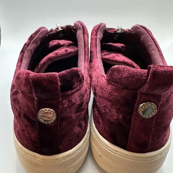 Steve Madden Gnarly Burgundy Velvet Women’s Size 7 Slip On Shoes - Picture 5 of 7